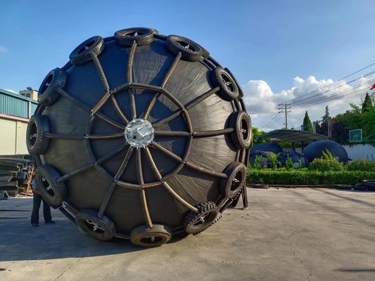 فندرهای لاستیکی پنوماتیک حرفه ای سیاه یوکوهاما 0.5m-4.5m برای بنادر دریایی