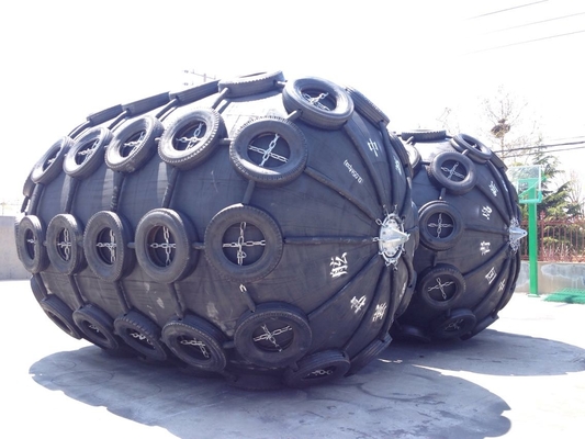 فندرهای لاستیکی پنوماتیک حرفه ای سیاه یوکوهاما 0.5m-4.5m برای بنادر دریایی