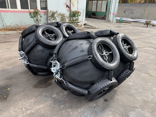 فندرهای لاستیکی پنوماتیک حرفه ای سیاه یوکوهاما 0.5m-4.5m برای بنادر دریایی