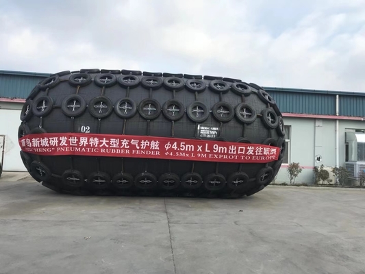0.5-4.5m قطر Yokohama Marine Fender در سیاه برای نیازهای سفارشی دریایی