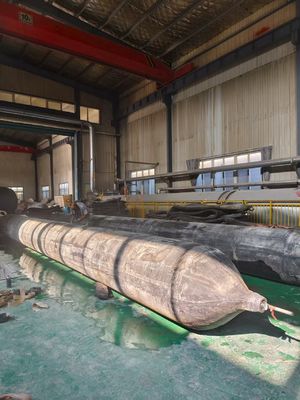 کوله هوا برای پرتاب کشتی 1.0m-35m طول یک بازو / دو بازو 10-1000 تن ظرفیت وزن برای صنعت کشتی سازی