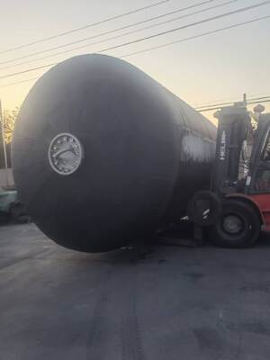 لاستیک فوم پلی اورتان PU Marine Fender با انعطاف پذیری عالی و مقاومت در برابر استرس های زیست محیطی دریایی