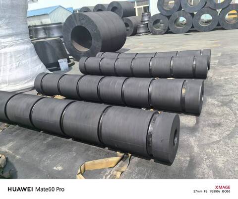 سختی 70-85A کشتی های کشنده Fenders نیروی سنگین ظرفیت بار قالب و اکستروژن کشتی های محافظ دریایی پایدار راه حل