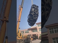 بارگذاری زینب لاستیکی یوکوهاما به کانتینر